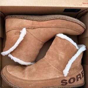 Sorel nakiska bootie size 10